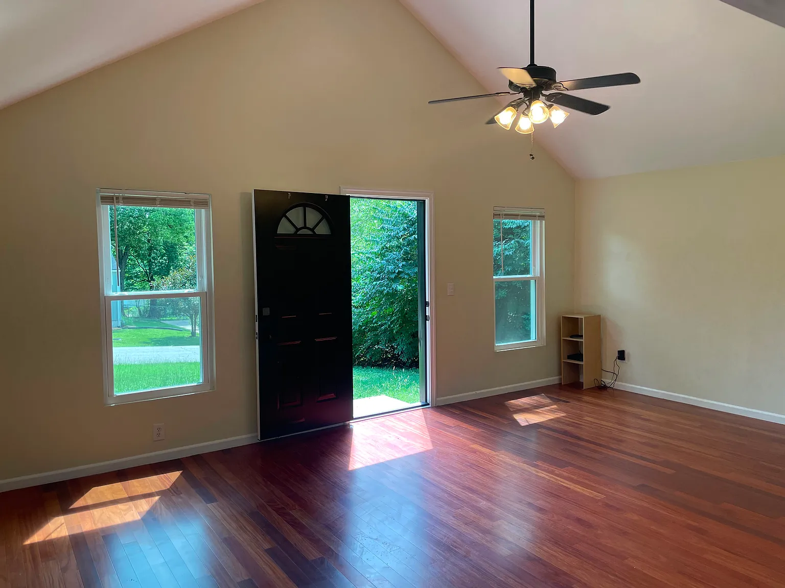 3 bed, $1,650 — Photo 3