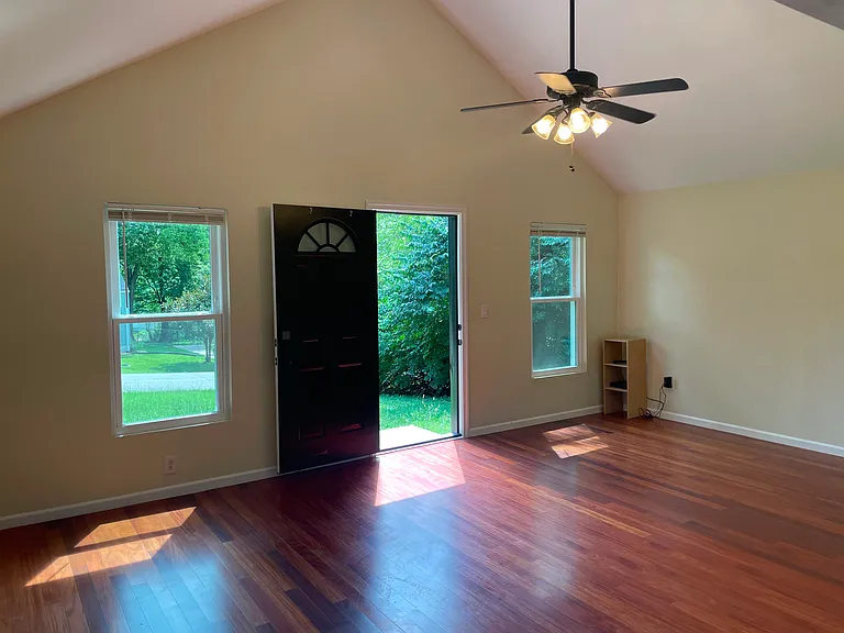 9040 Grand Ave — Photo 3