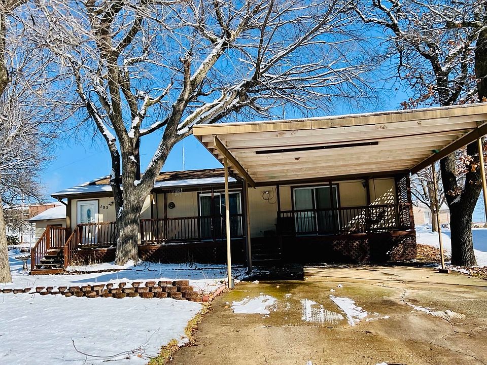 1st image of 105 Oak Dr