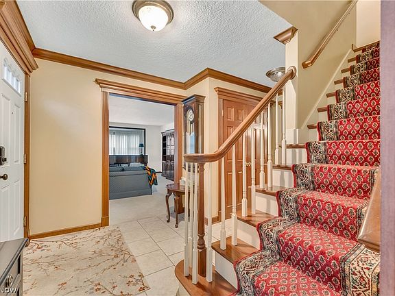 5th image of 190 Chapel Ln