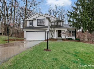 2330 Waterford Way NE, Grand Rapids, MI 49525