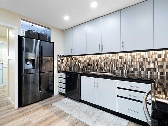 5th image of 48 W Deermont Way SE