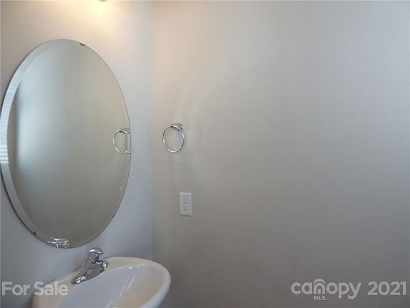 4th image of 117 N Ferncliff Dr