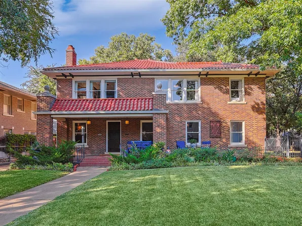 2210 Pembroke Dr, Fort Worth, TX 76110