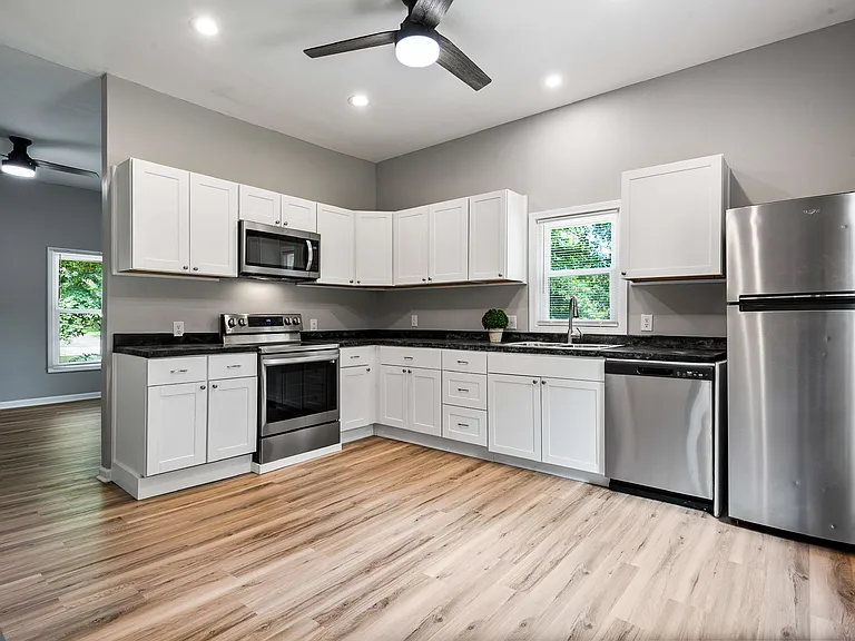 1586 3rd Street Dr NE — Photo 8
