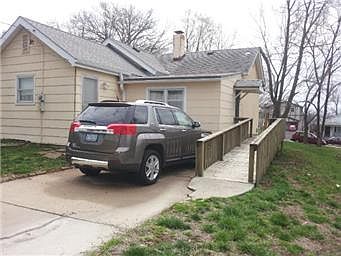 2nd image of 316 Linn St