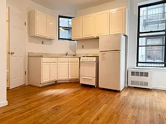 Rented by Century 21 Premier 