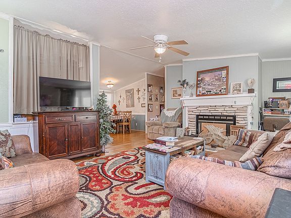 4th image of 1300 S County Rd #1100