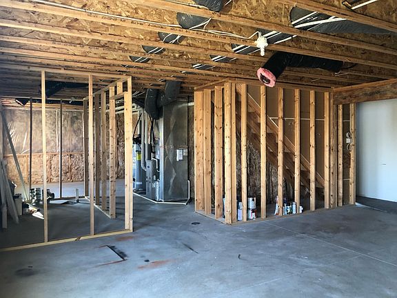 4th image of 514 Oak Meadow Dr