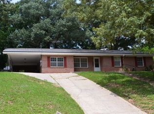 318 Brown Dr, Ozark, AL 36360