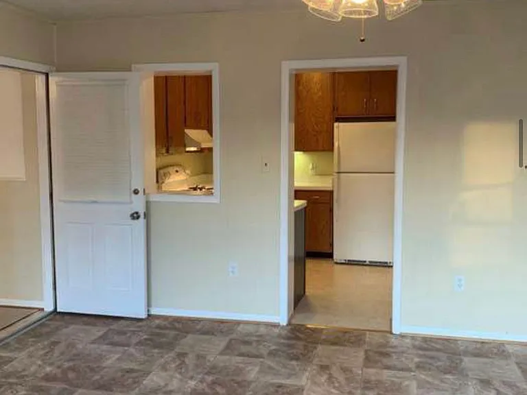 730 N Buchanan St — Photo 8
