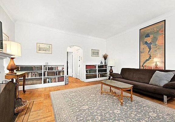 2nd image of 403 E 58th St APT 2F