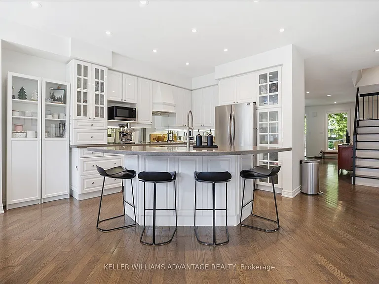 40 Sarah Ashbridge Ave #MAIN — Photo 12