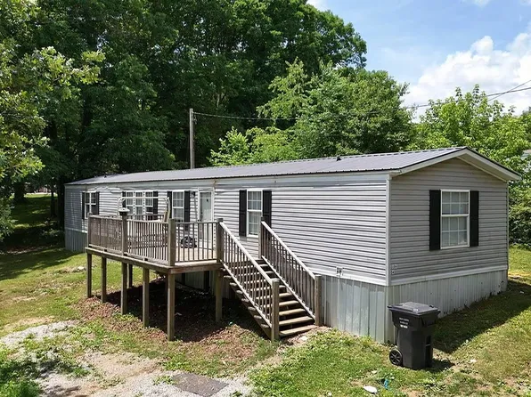 647 W Robbins Rd, Robbins, TN 37852