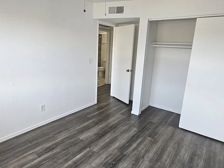 Hayden Crossing — Photo 22