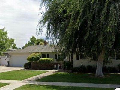 663 E Portals Ave, Fresno, CA, 93710