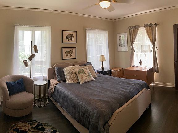 Bedroom with private Courtyard view