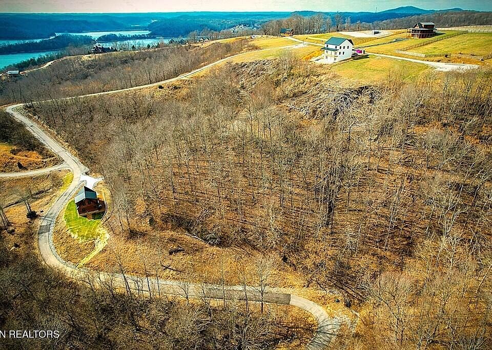 1st image of 50 Crappie Ln