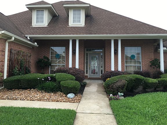 4th image of 1325 Westmeadow Dr