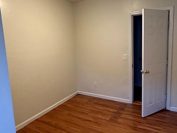 5th image of 23 Parkwood Blvd #1