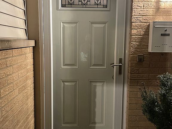 3rd image of 6645 Glenallen Ave