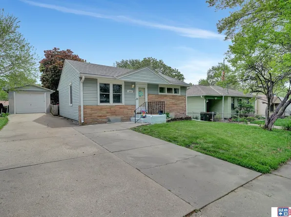 1624 N 58th St, Lincoln, NE 68505