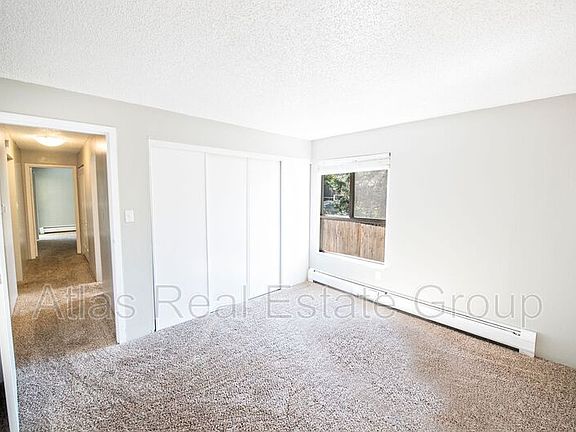 2nd image of 2290 S Oneida St APT 211