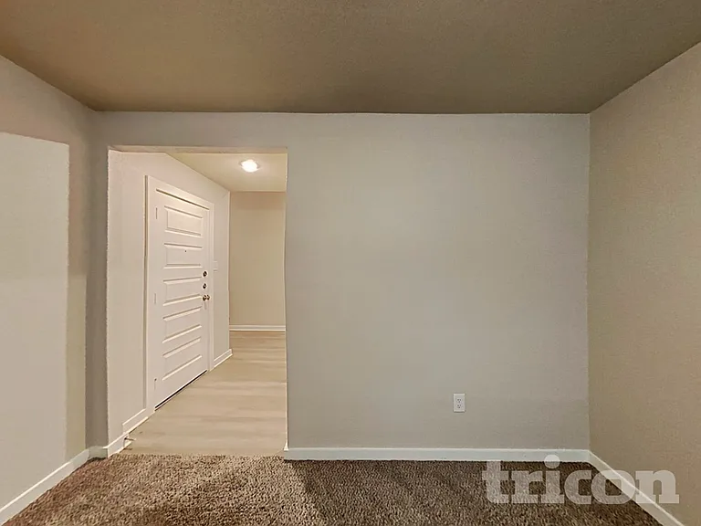7649 Toledo Bnd — Photo 12