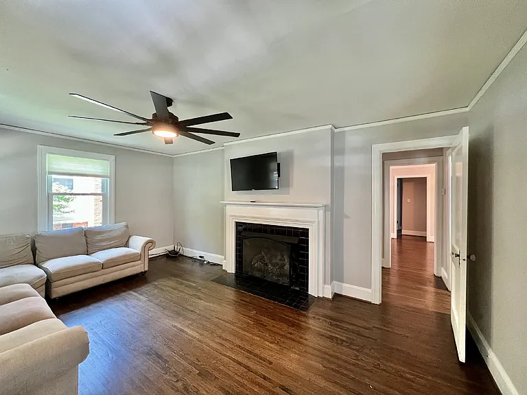 2637 Chesterfield Ave — Photo 7