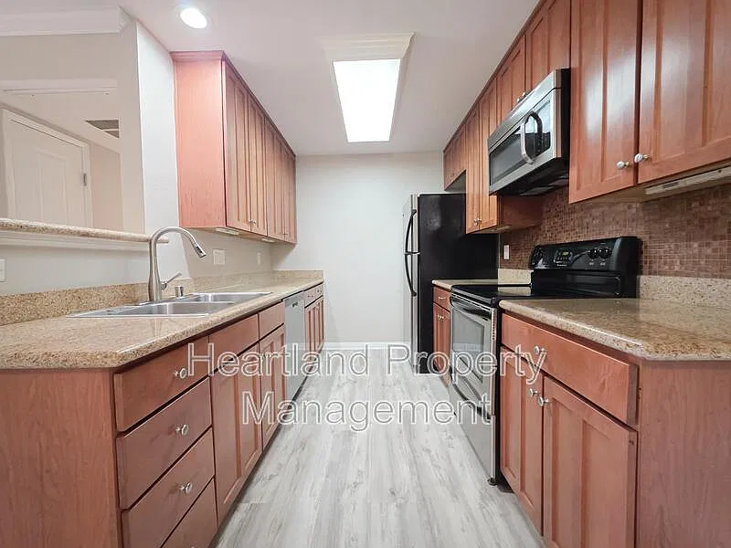 Artesia — Photo 4