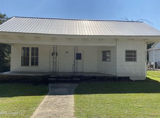 100 Liberty St, Crystal Springs, MS 39059