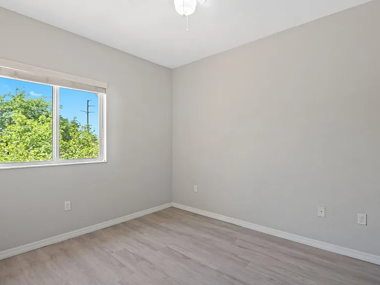 1609 SE 23rd Way — Photo 19