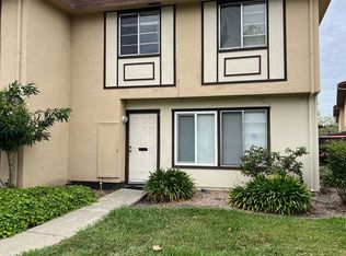 27800 Hummingbird Ct, Hayward, CA 94545