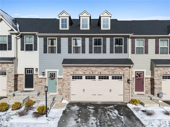 6003 Kapalua Ln, Jeannette, PA 15644