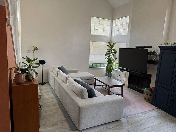 3rd image of 414 Santa Fe Trl APT 91