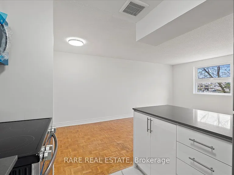 7555 Goreway Dr #139 — Photo 5