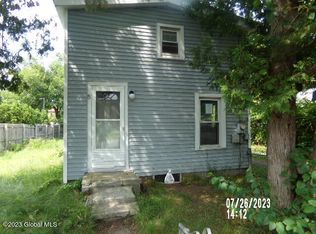 5 Luzerne Rd, Queensbury, NY 12804