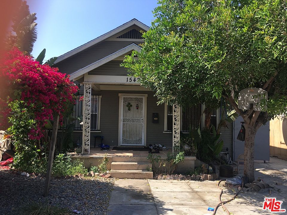 1st image of 1542 W 70th St