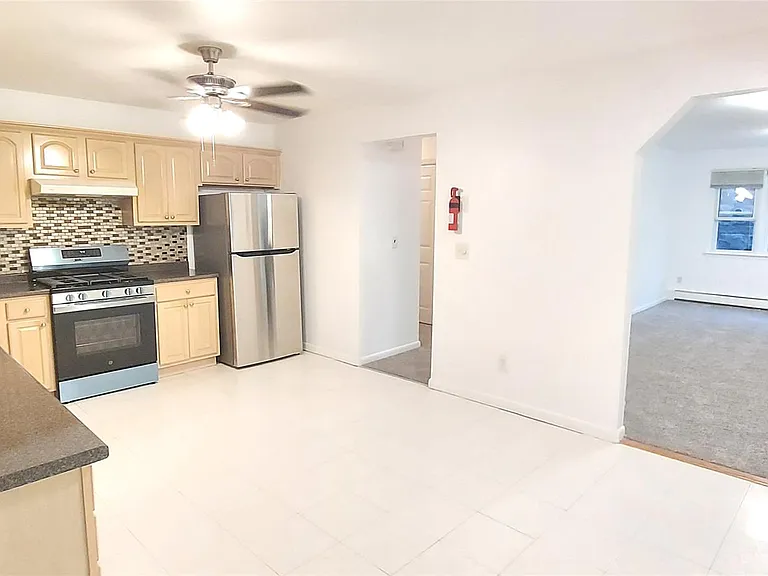 125 Washington Ave N — Photo 8