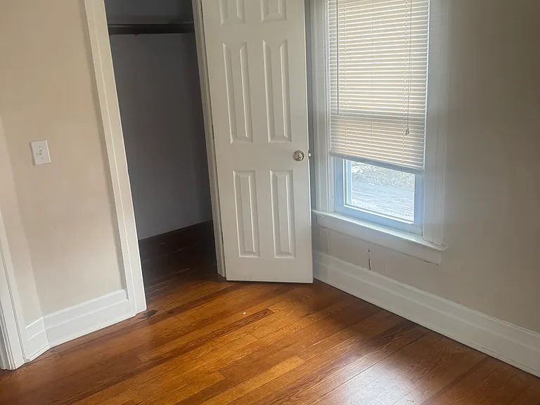 917 N Madison St — Photo 12