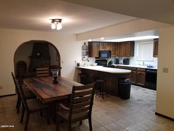 5th image of 380 Stallion Ln