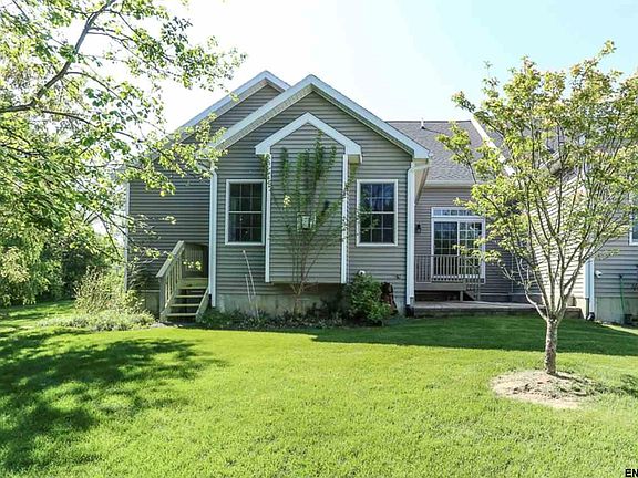 3rd image of 89 Oakmont St