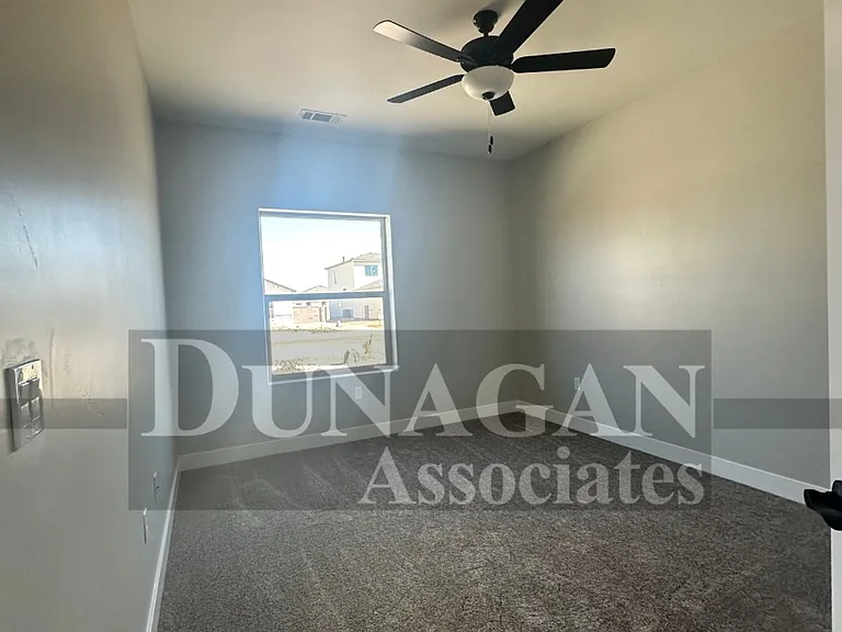 3723 Sapphire Dr — Photo 10
