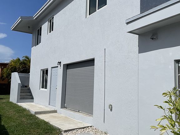 3rd image of 3013 NW 26th St #2