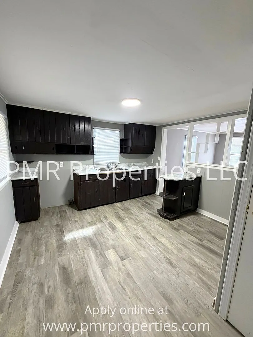 2529 S 13th St. Saint Joseph, Mo 64503 — Photo 4