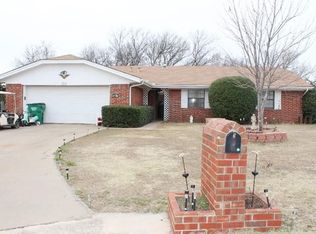204 Heather Pl, Walters, OK 73572