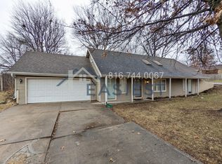 1400 NE 113th Ter, Kansas City, MO 64155