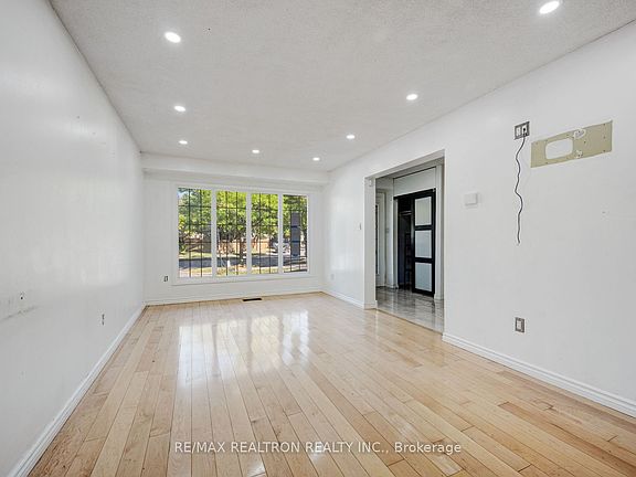 5th image of 6446 Chaumont Cres