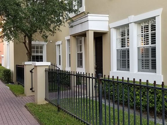 3rd image of 2410 Victoria Gdns