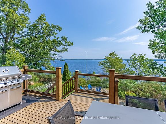 3rd image of 1016 Lawland Heights Rd